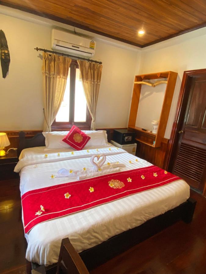 Golden Lotus Boutique Hotel Луангпхабанг Экстерьер фото